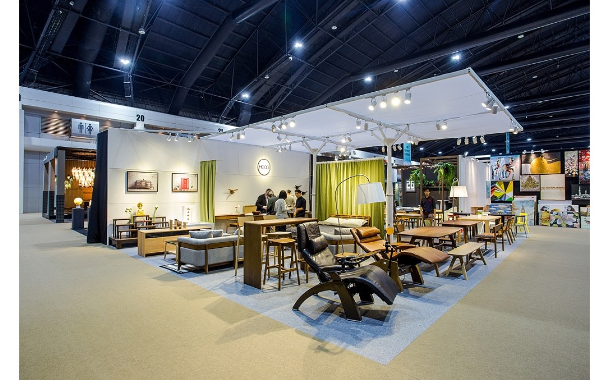 BGĐ L&Agrave;M VIỆC VỚI ĐỐI T&Aacute;C TH&Aacute;I LAN V&Agrave; KH&Aacute;CH H&Agrave;NG CROATIA TẠI HỘI CHỢ TRIỂN L&Atilde;M H&Agrave;NG NỘI THẤT TH&Aacute;I LAN